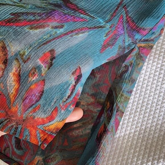 Chico's 100% silk long sleeve floral blouse - Picture 11 of 13